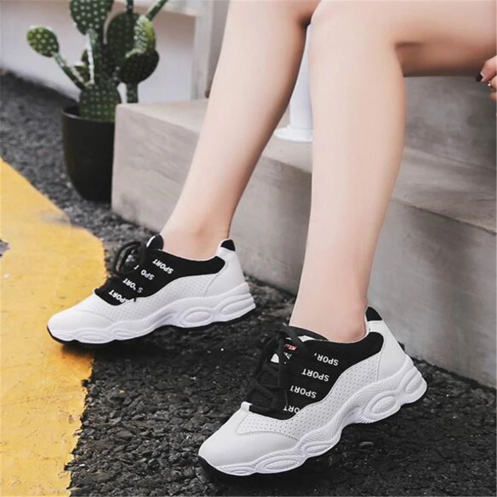 Новый Для женщин спортивная обувь бренд кроссовки из дышащего материала женская