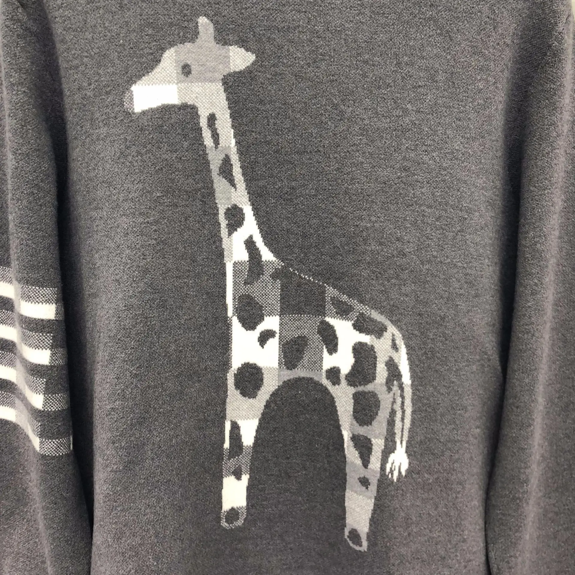 

2021 Fashion TB THOM Brand Sweaters Men Slim Fit Turn Down Collar Cardigans Clothing Striped Wool Giraffe Pattern Casual Coat