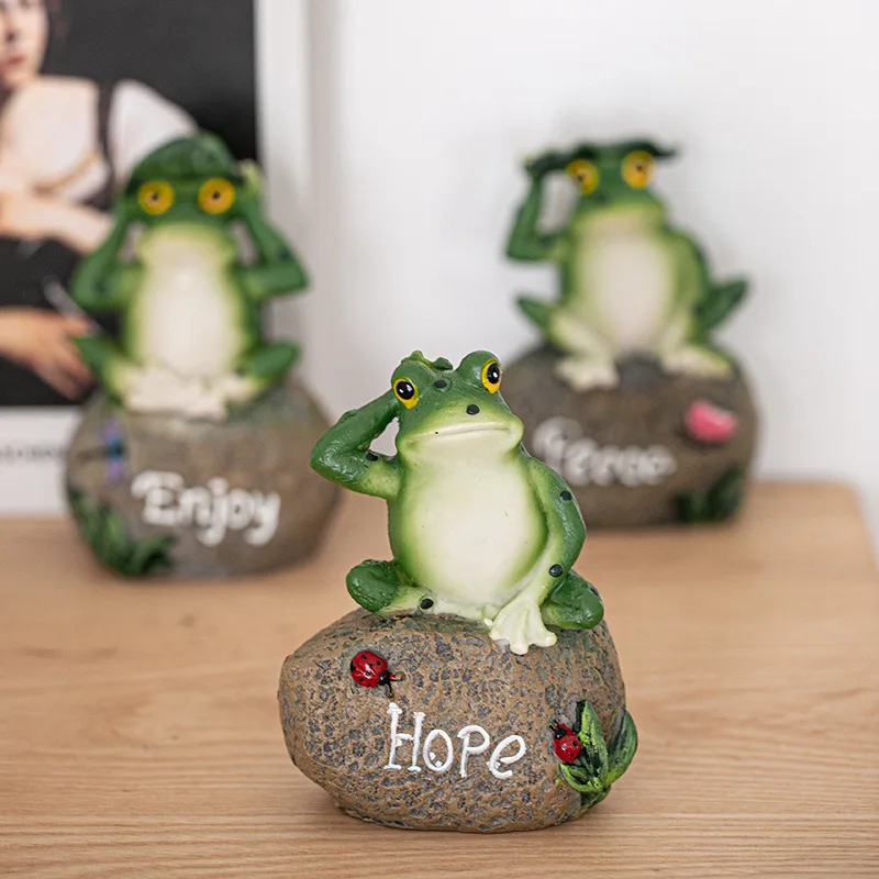 

One Frog Home Furnishings Gardening Pond Landscape Signage Frog on Stone Decoration Sculpture (random one)