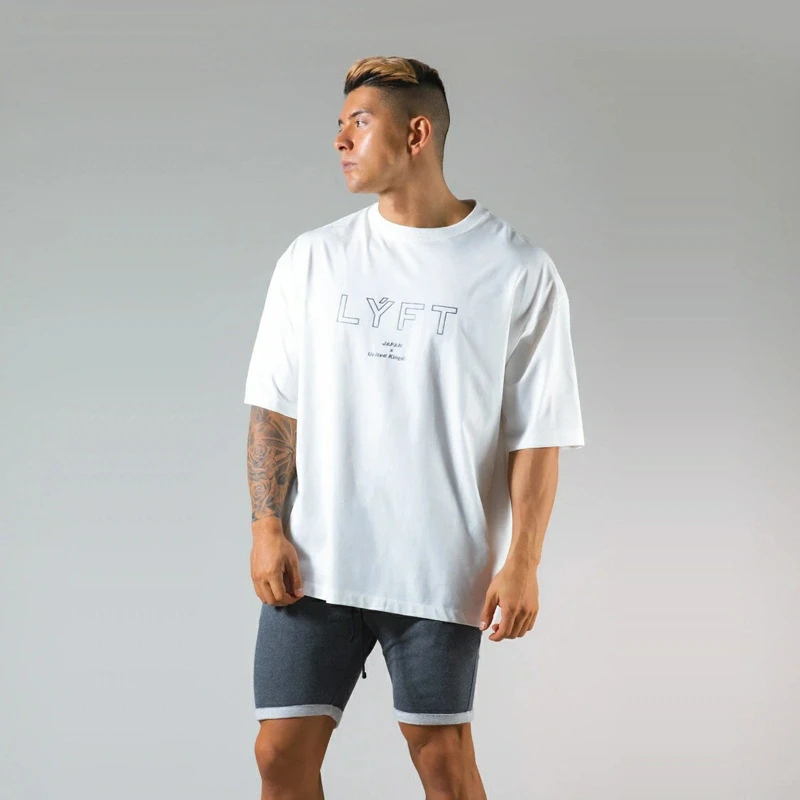 Футболка мужская с коротким рукавом и логотипом контур|Мужские футболки| |