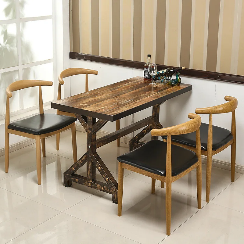 Стул круассаны из твердой древесины с имитацией железа простой современный стул