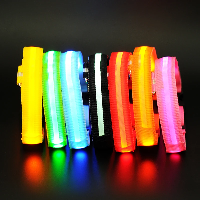

2021 7 Colors LED Lights Dog Collars Night Safety Anti-lost Flashing Nylon Pet Necklace Glow In Dark Collar For Small Dogs