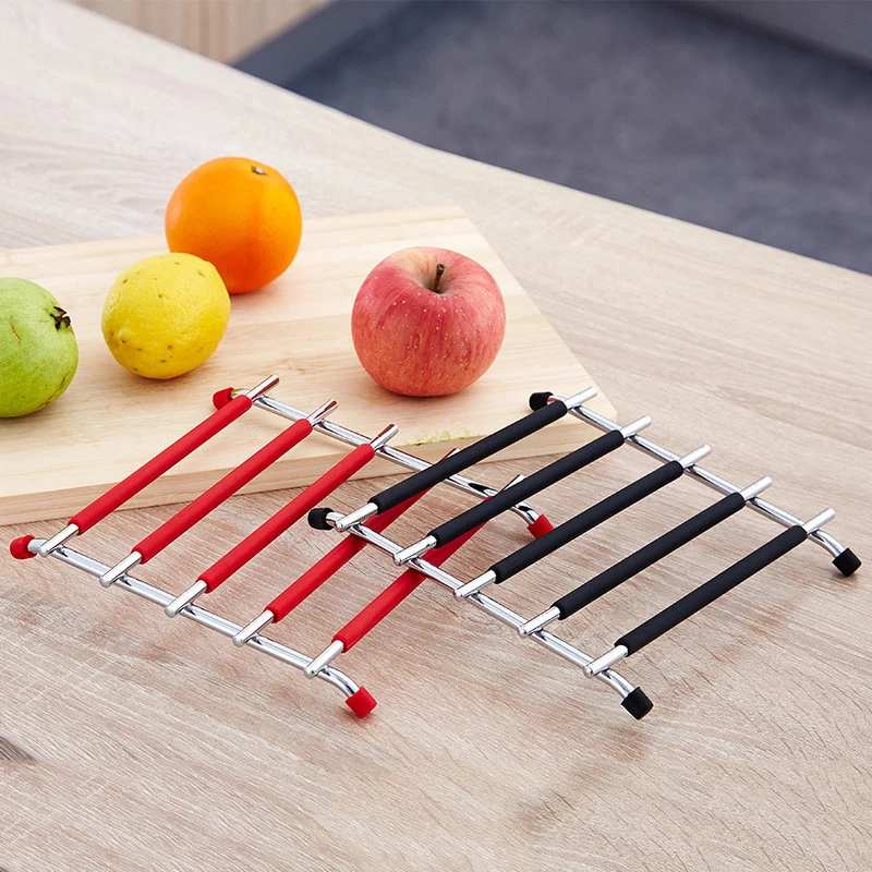 

Insulation Pads Stainless Steel High Temperature Resistant Silicone Hollow Non-slip Placemats Placemat for Dining Table Placemat