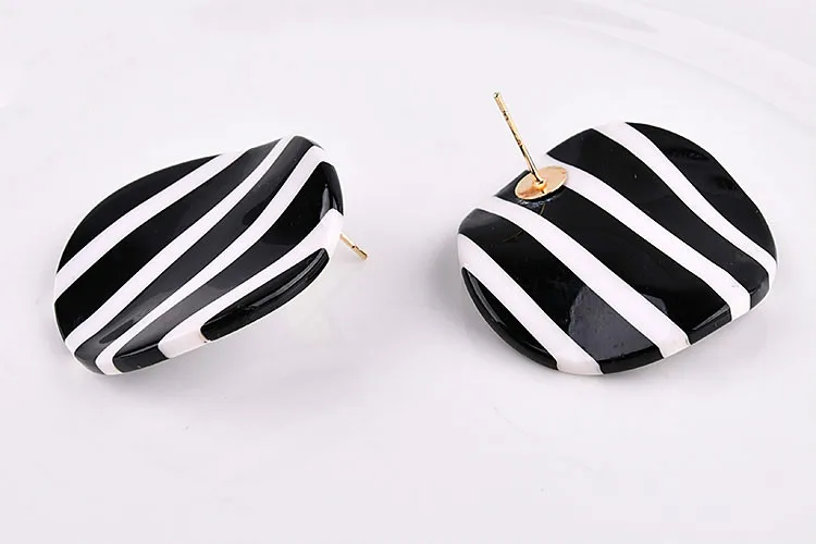 Японский и корейский вариант упрощенной геометрической уксусной кислоты