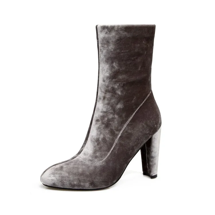 

Big Size Europeans and Americans Wind Baitao pointed round high heel side zipper boots in the middle