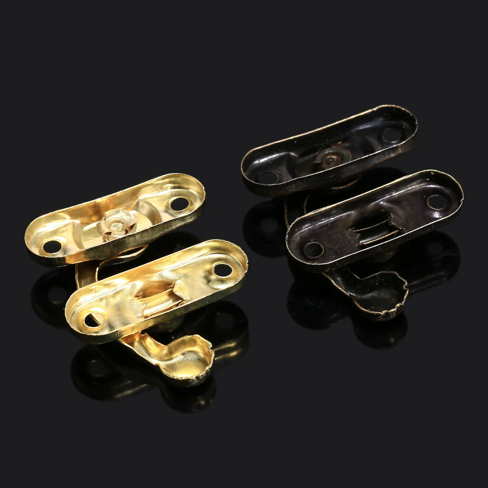 Защелка с крючком винтажная под античную бронзу/золото 28 х28 мм 12 шт. |