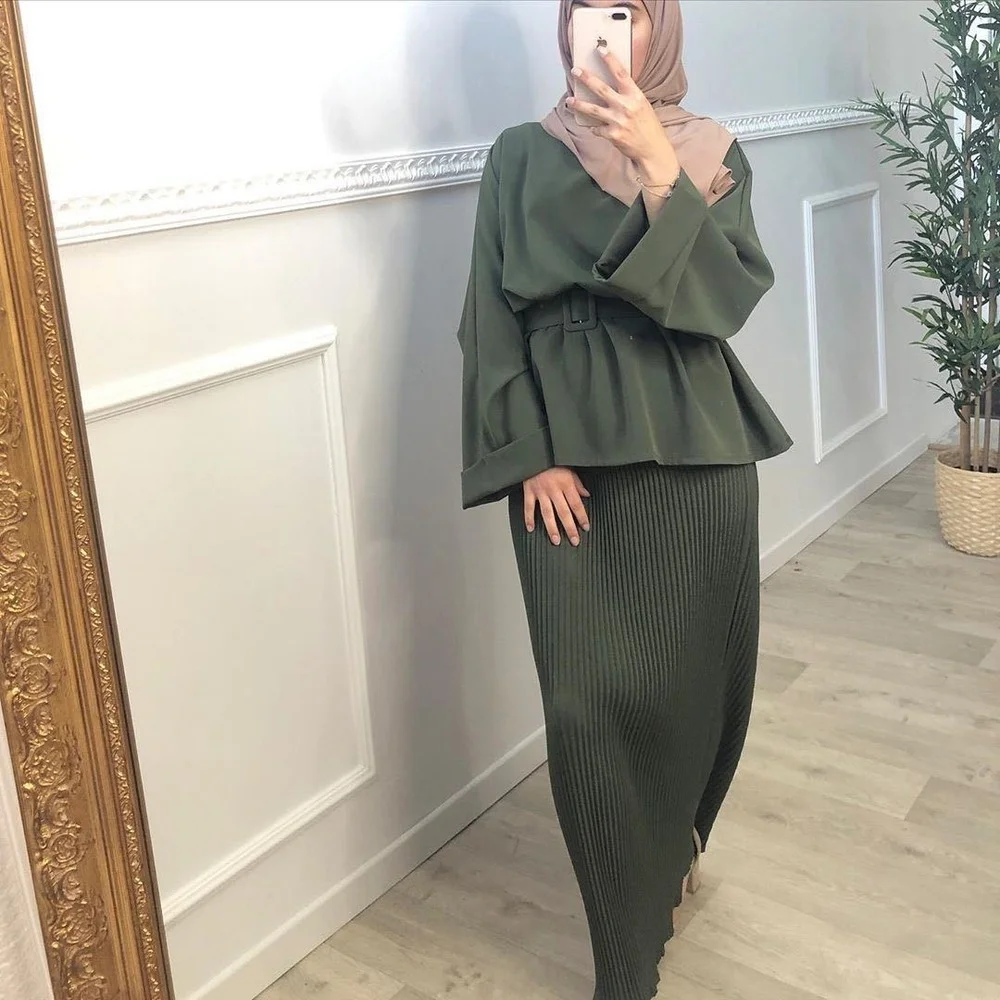 

Muslim Sets Abayas Ramadan Eid Mubarak Prayer Clothes Islamic Femme Lace-Up Middle Eastern Clothing Top Pleated Skirt Suit 2021