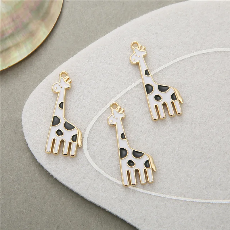 

10pcs/lot Animal Pendants Running Giraffe Alloy Enamel Charms For Women DIY Bracelet Necklace Jewelry Making Craft