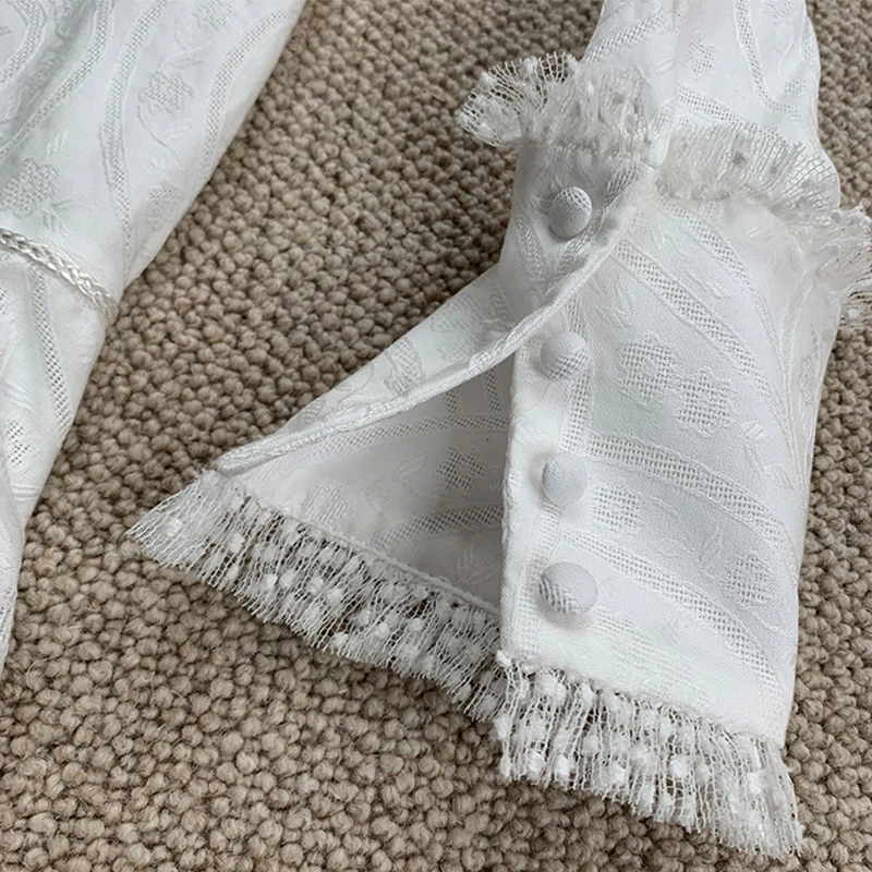 Small stand-up collar lotus leaf wave dot mesh stitching black and white two-tone waist slimming dress |