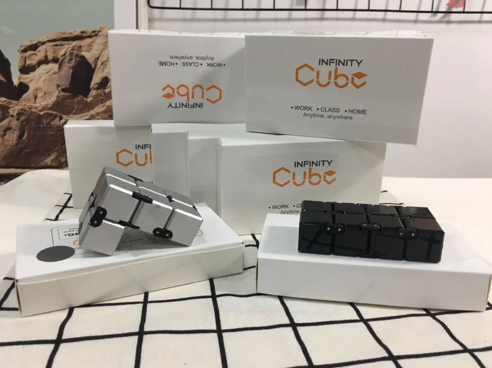 Оригинальная игрушка Neo Infinity Magic Cube Finger Офисная откидная кубическая головоломка
