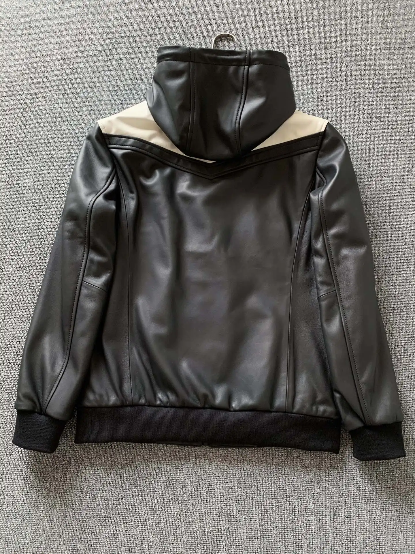 

Mens FashionSleeve T-Shirt with Counter Tote Bag Pressing Letter Logo Symbol of Luxury Brand Men's Clothing