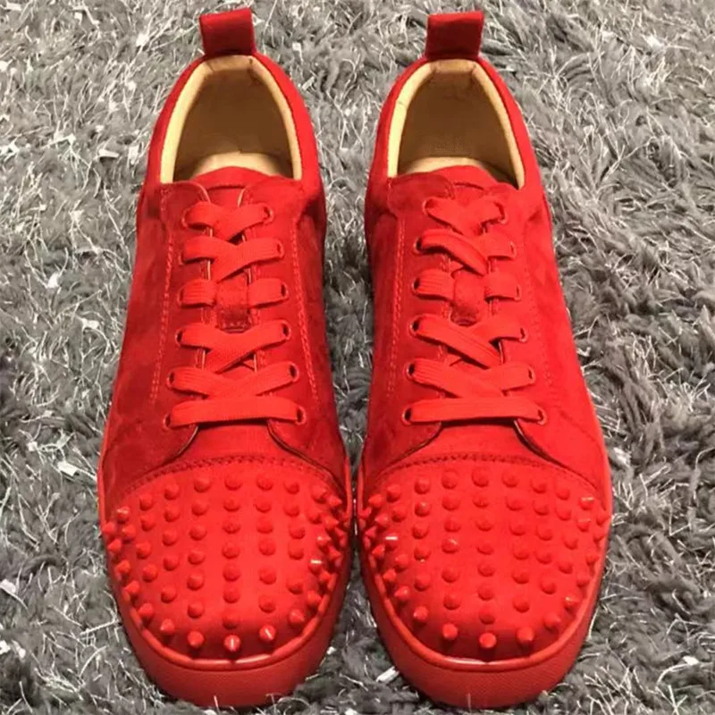 Женская обувь на плоской подошве с шипами цвет белый черный Zapatos De Mujer спортивная