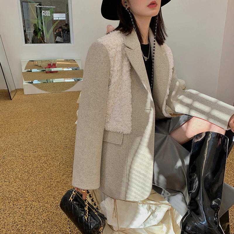 

2021 Spring and Autumn New Korean Style Loose Lamb Wool Stitching Woolen Coat Single-breasted Lapel Straight Short Coats
