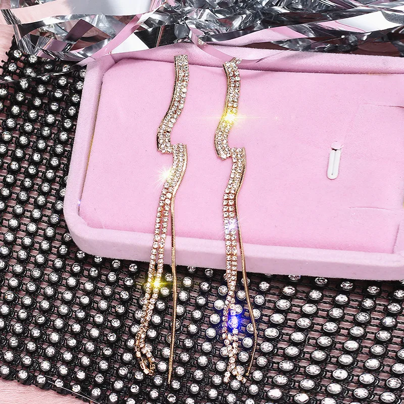 Женские эффектные длинные серьги с кисточками 2019 новые модные роскошные