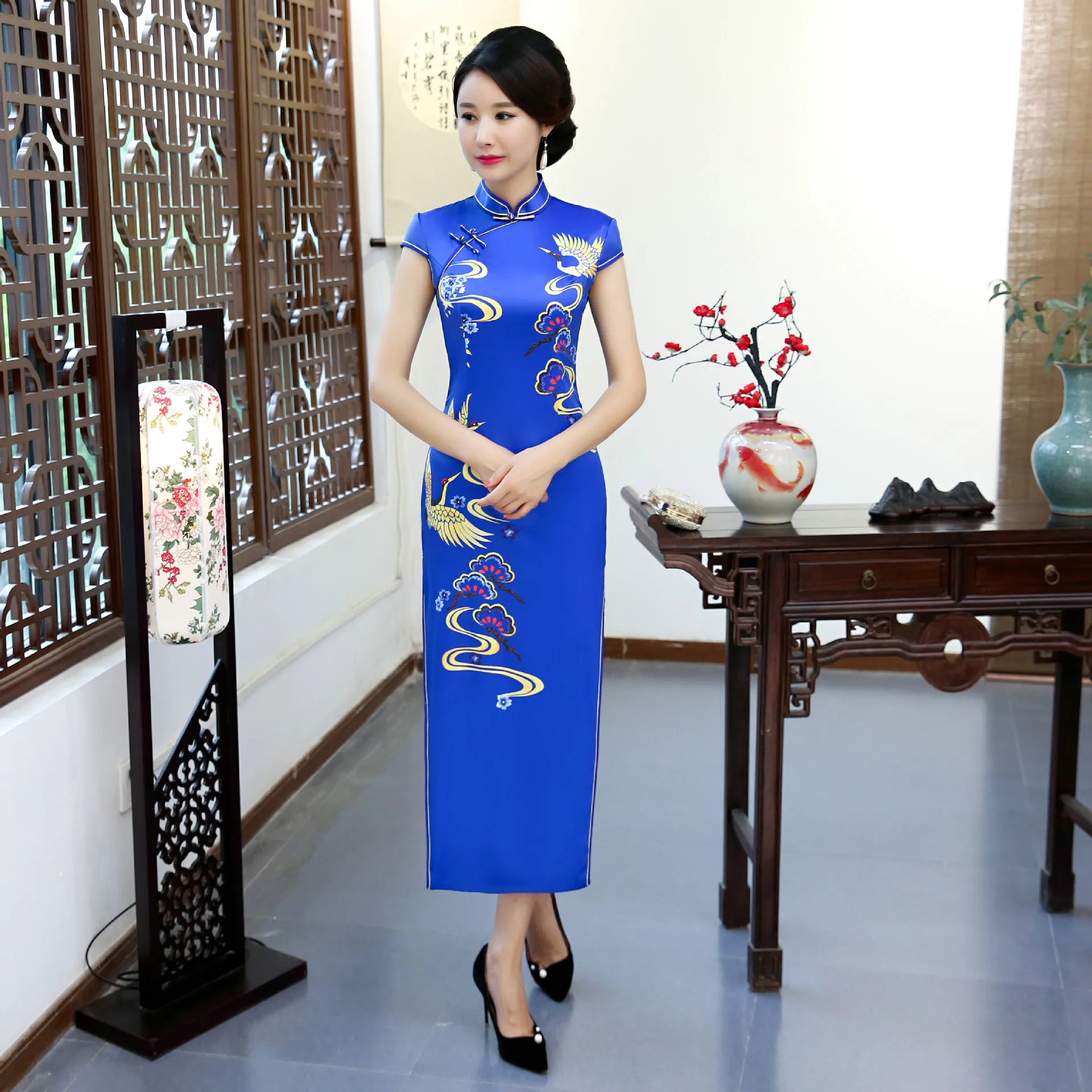 

Синий Леди Вышивка крепкая длинная Cheongsam стройнящее платье подружки невесты, на свадьбу, на выпускной, прямое платье S-4XL традиционный атласн...