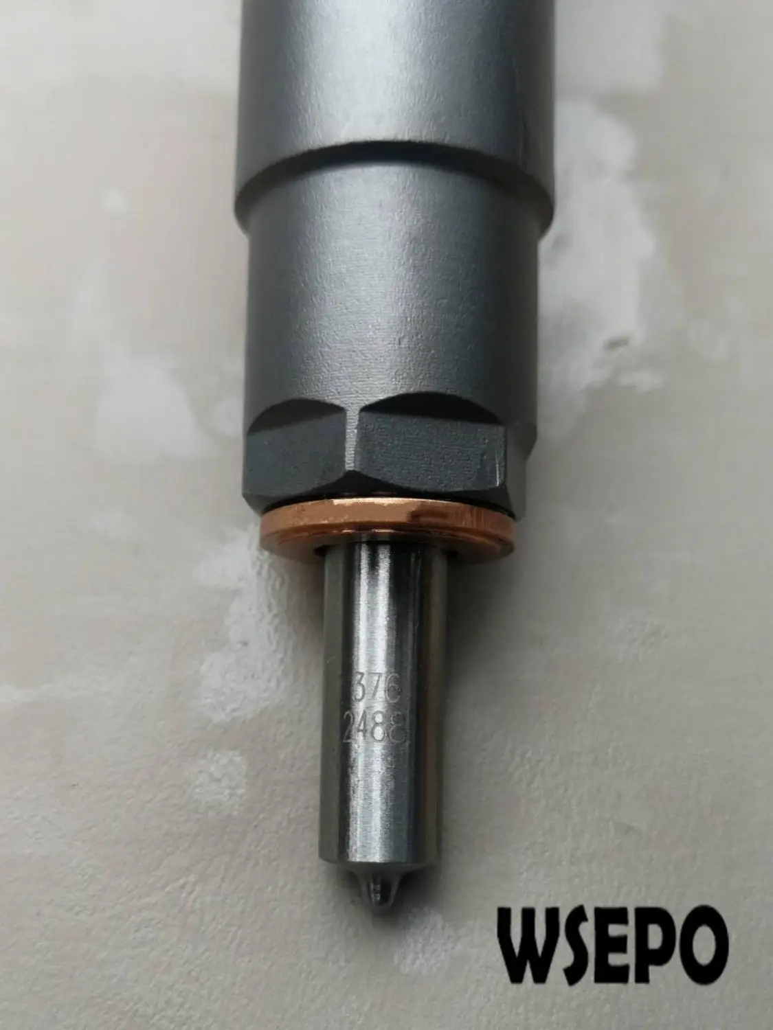 

Высококачественная замена электронного топливного инжектора Common Rail в сборе. Номер по каталогу 0445110691 для многоцилиндрового тяжелого дизельного двигателя