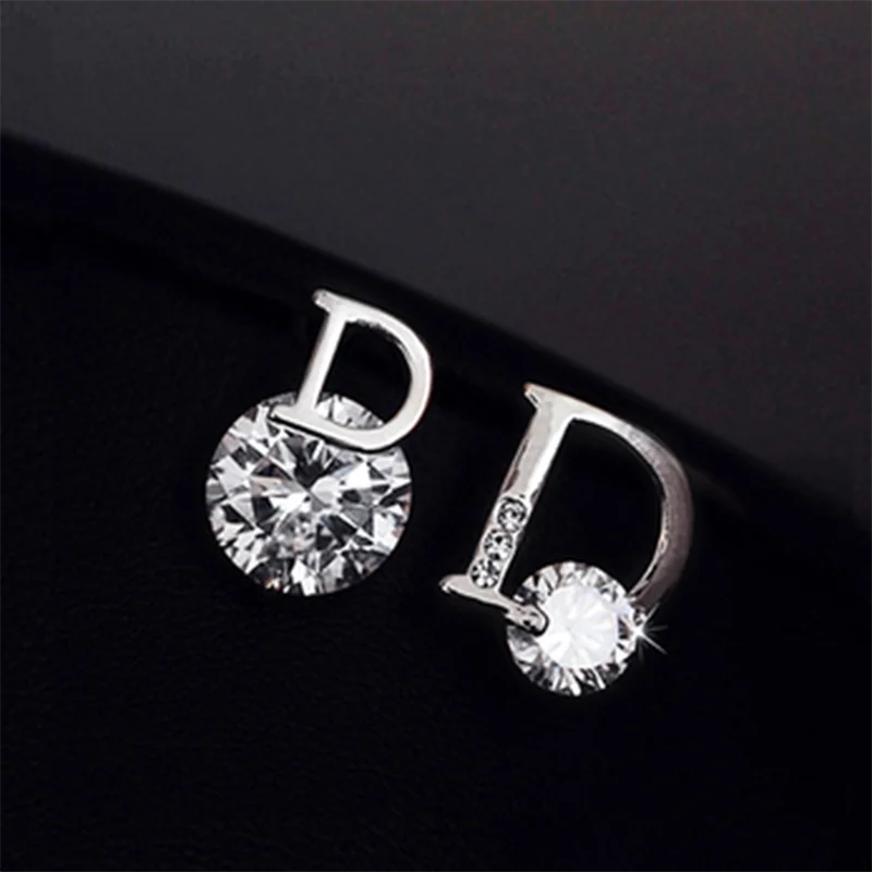 

European and American personality shiny D letter asymmetric Earrings sexy party queen Earrings fashion trendsetter lady Earrings