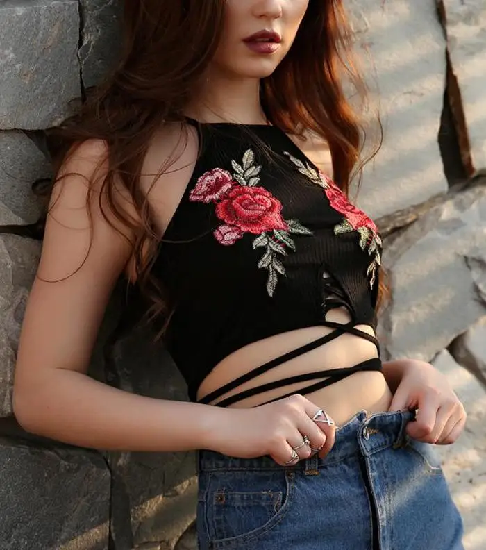 Для женщин летние цветочные вышивки Топ на бретелях с лямкой шее открытой спиной