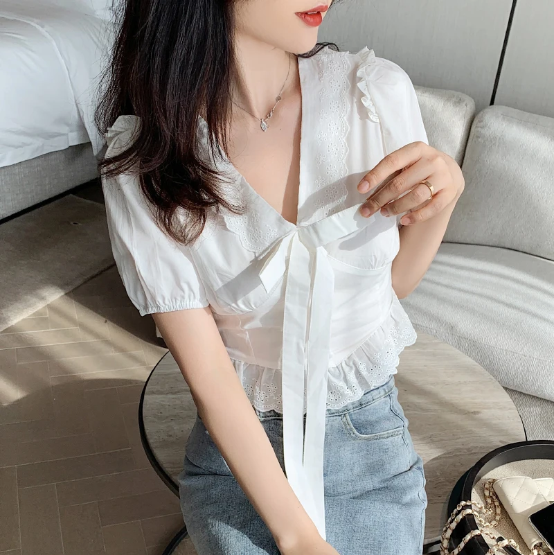 

Shirts & Blouses