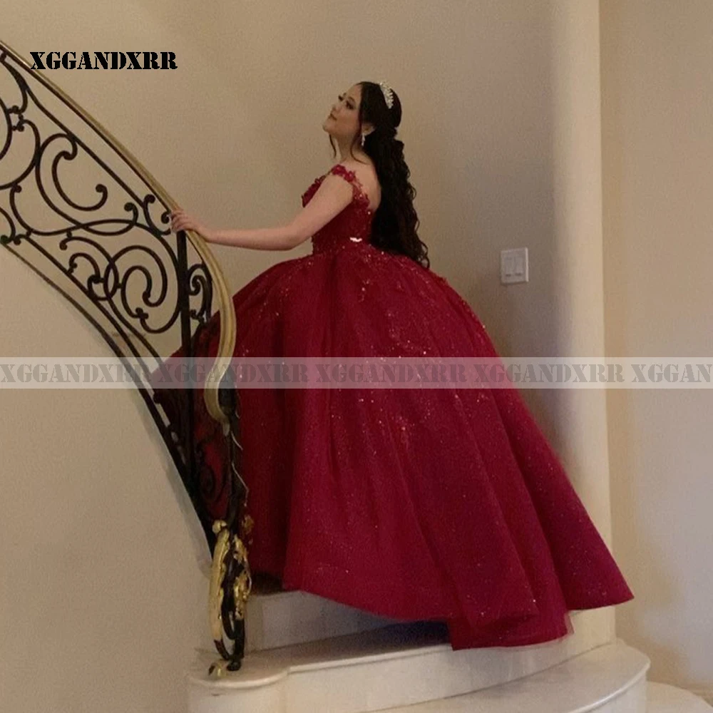 

Lovely Burgundy Ball Gown Quincernaer Dress 2021 Sweet 15 16 IX Luxury Prom Party Gown V Neck Off Shoulder Lace Applique