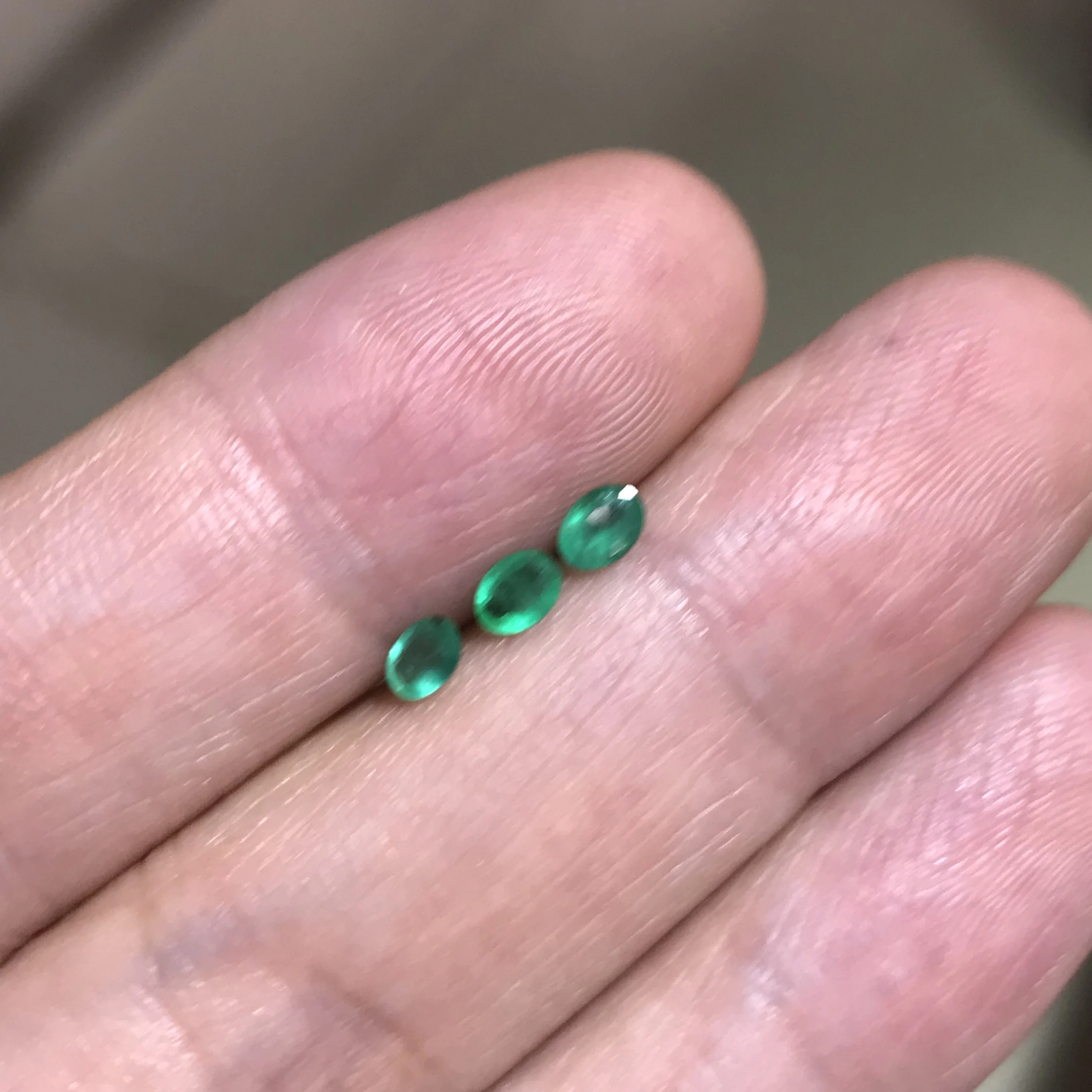 

3mm * 4mm Oval Cut Real Emerald Loose Gemstone 100% Natural SI Emerald Loose Gemstone for Ring Earrings or Pendan