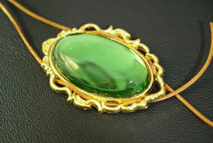 Аниме фиолетовый эвергарден Cospaly реквизит Ожерелье Подвеска Зеленый Алмаз