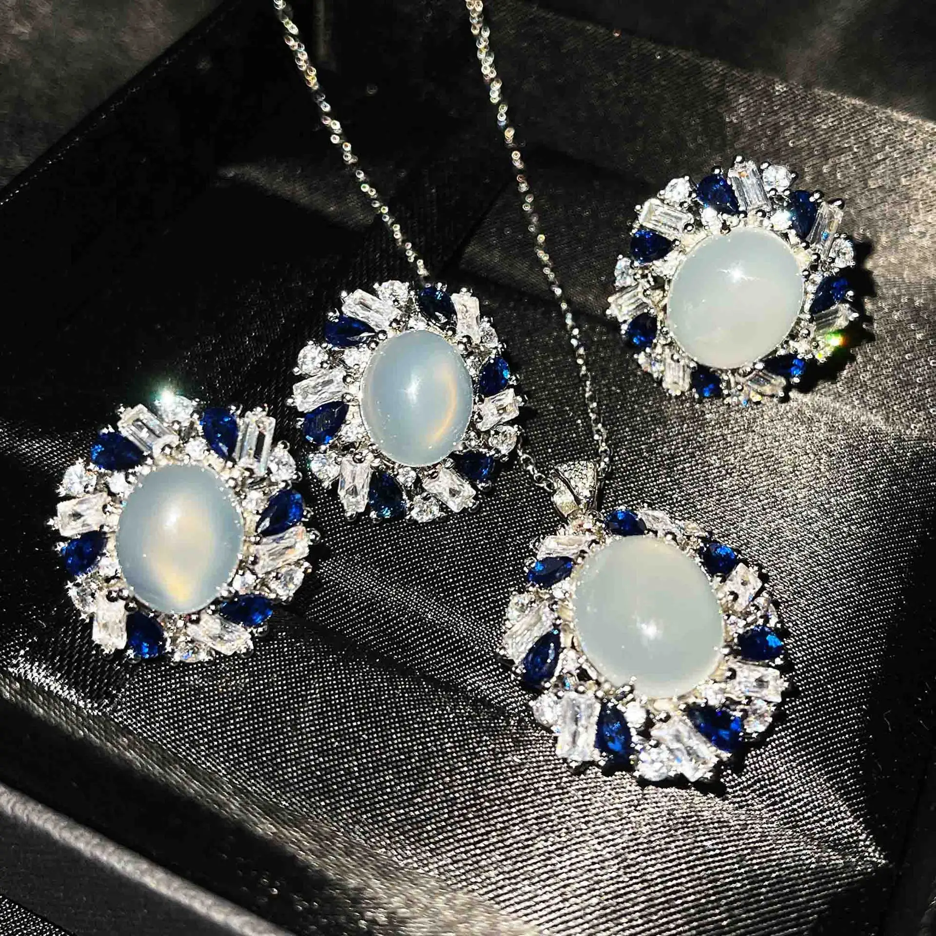 

Classic Natural White Chalcedony Jewelry Sets 925 Sterling Silver Pendants Necklaces/Earrings/Ring For Women Fine Party Jewelry