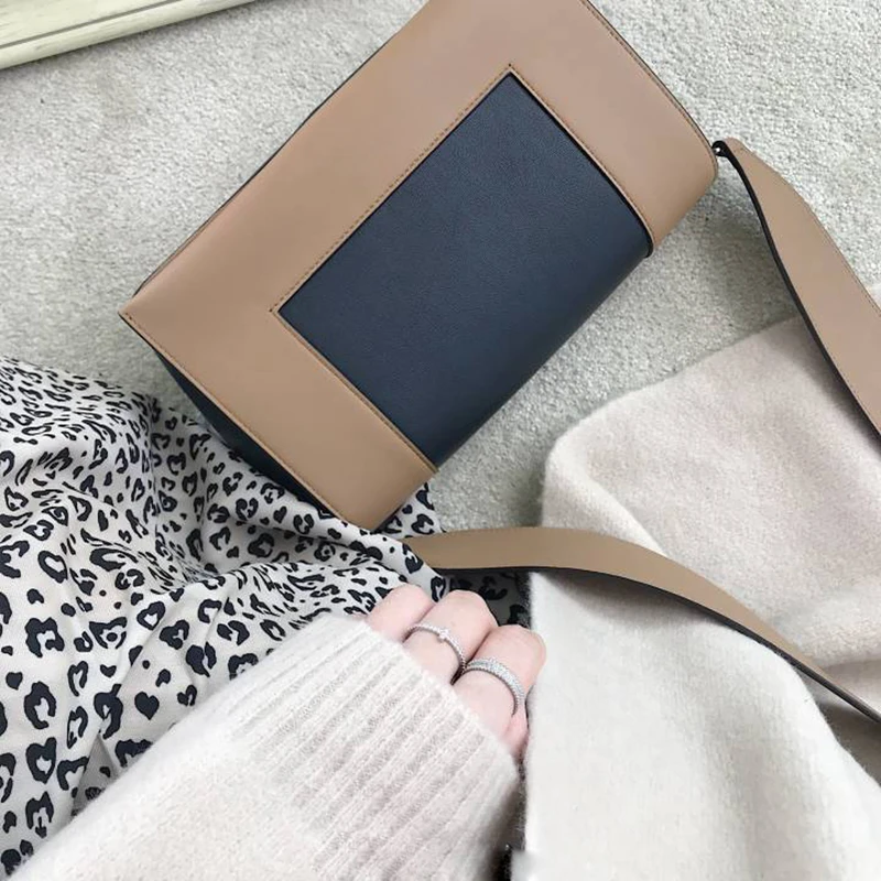 Кожаная сумка с рамкой новые модные сумки дикая хитовая цветная широким ремнем