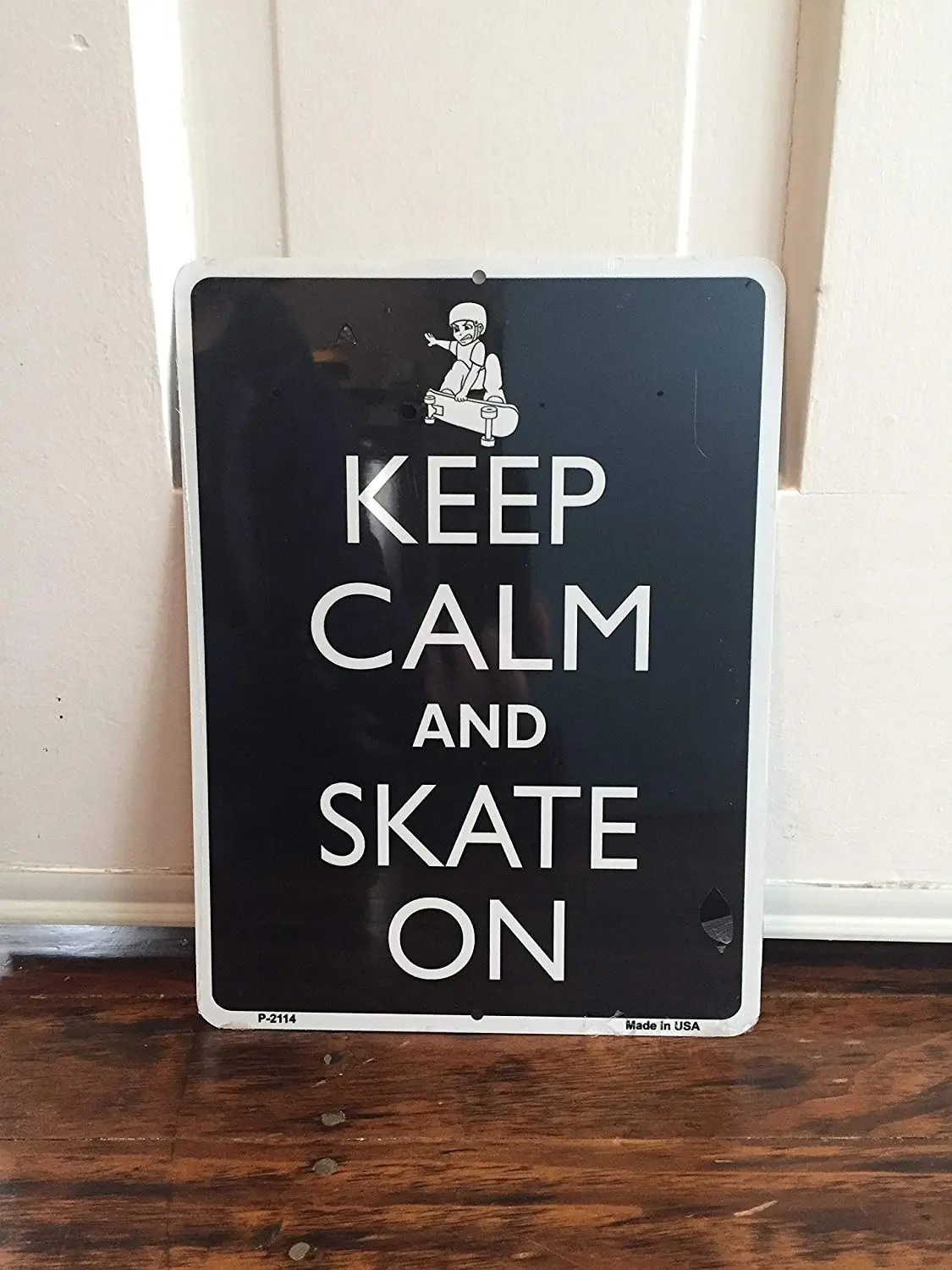 Diuangfoong Keep Calm and Skate On Reproduction Metal Sign 12" x 8"