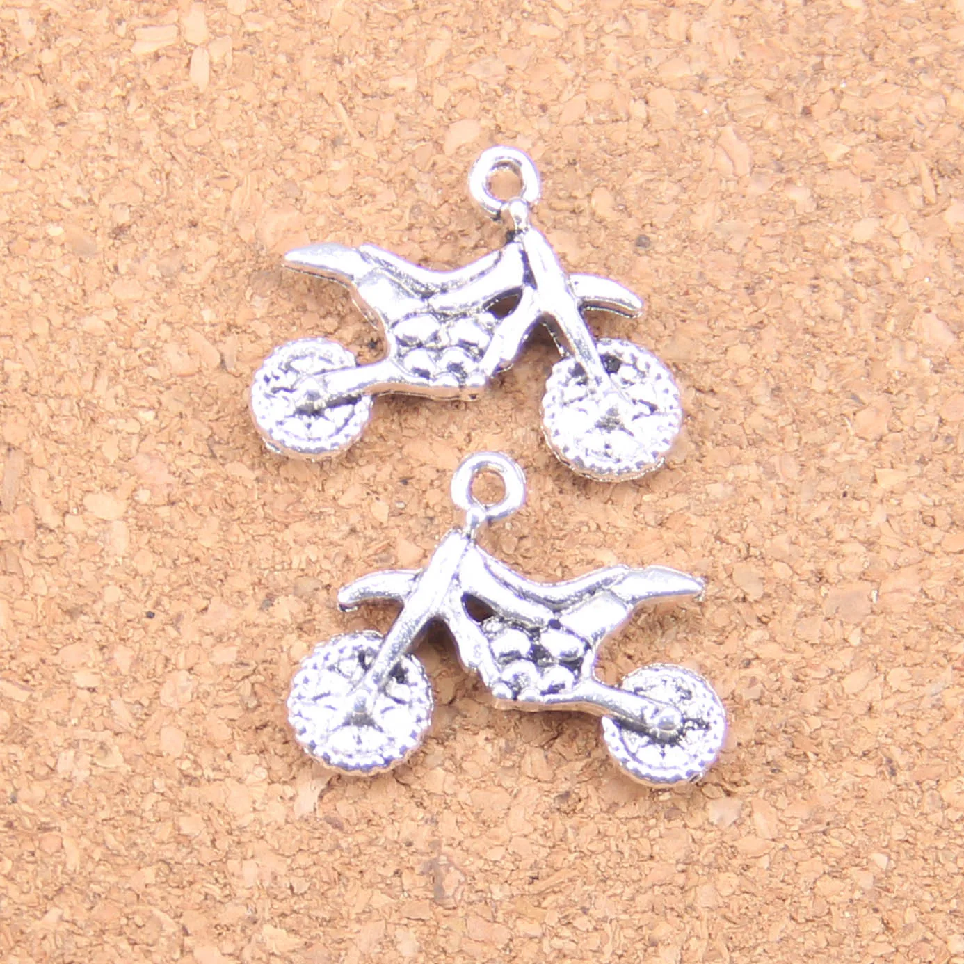 

54 шт амулеты мотокросса 17x23 мм старинные подвески, Винтажные Ювелирные изделия из тибетского серебра, DIY для браслета и ожерелья