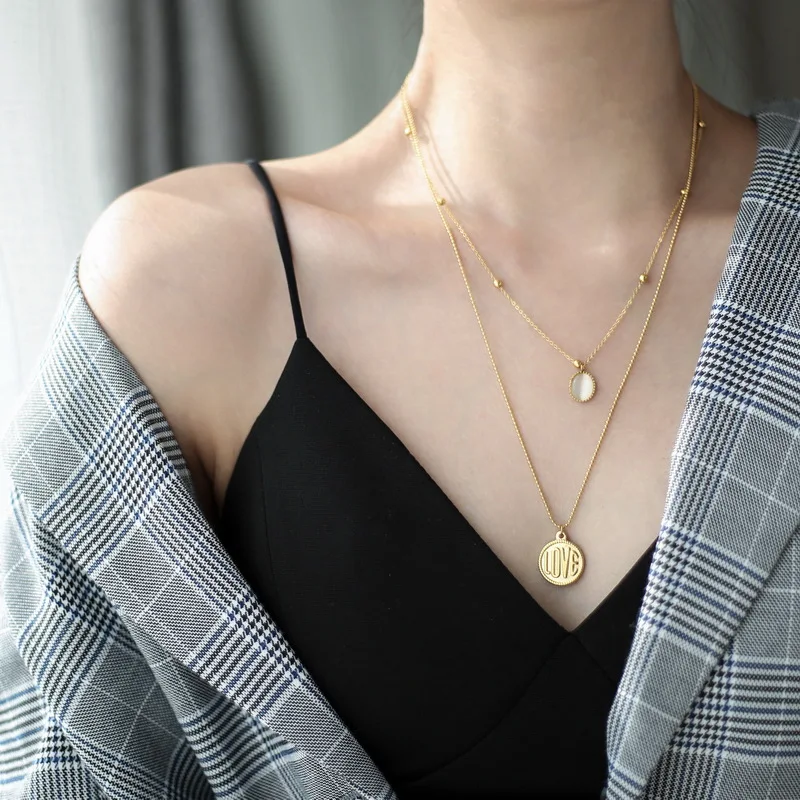 

Simple and fashionable long non-fading 18K gold plated net red necklace double letter opal sweater chain
