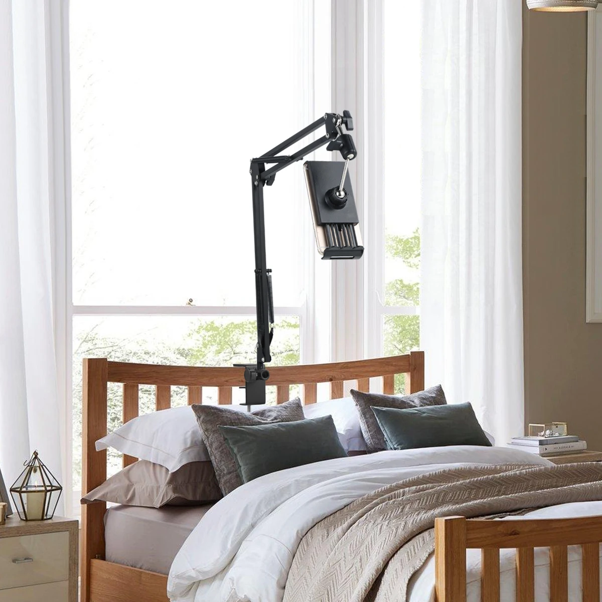 

Cell Phone Holder Stand Clip-On Flexible Tablet Mount Bracket For Desk Bed Headboard Compatible With 3.5-7inch Smartphone Tablet