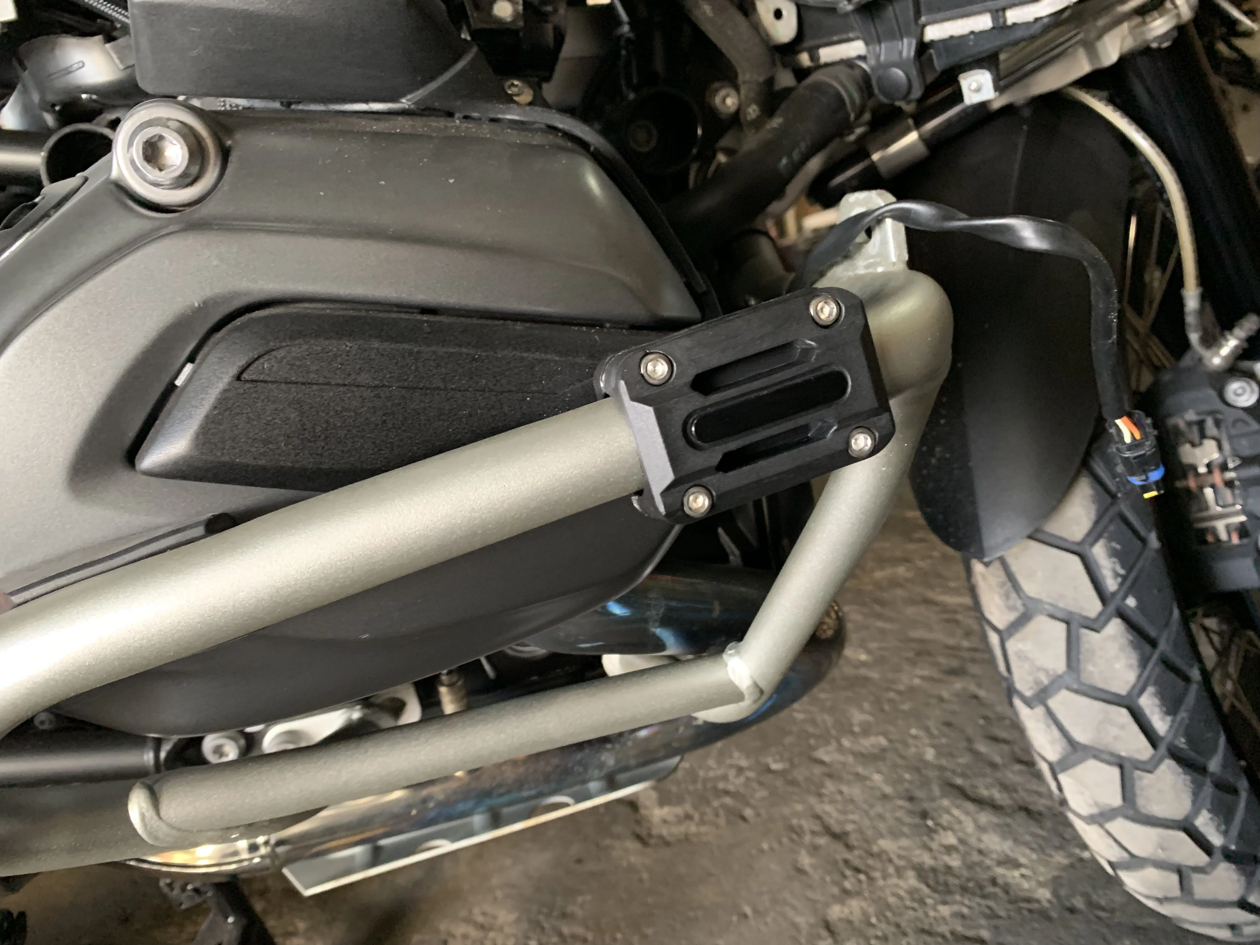 Универсальная защита двигателя мотоцикла для Yamaha MT01 MT03 MT 01 07 09 03 10 2005 2020 Бампера