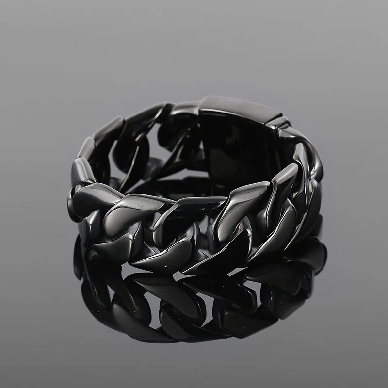 

European and American fashion domineering bracelet black men's titanium steel stainless steel bracelet