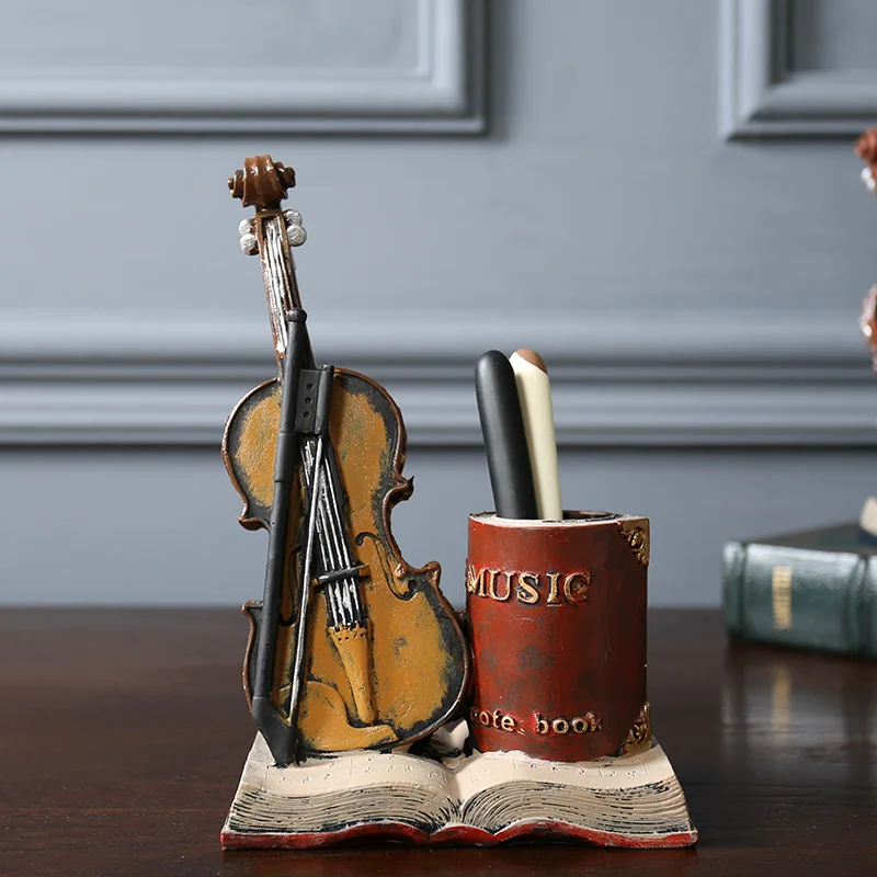 

American retro violin book desktop personality brush pot office furnishing articles study practical gift ornament