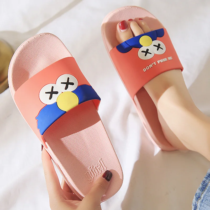 Летние тапочки женская пляжная обувь на плоской подошве Симпатичные домашние