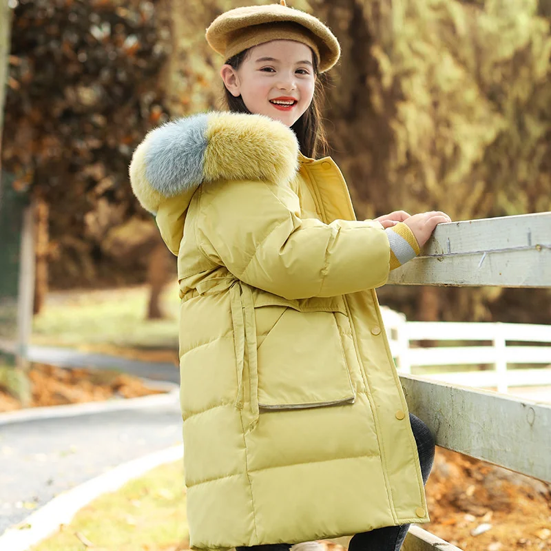Пуховик зимний для девочек парка с капюшоном и воротником из натурального меха