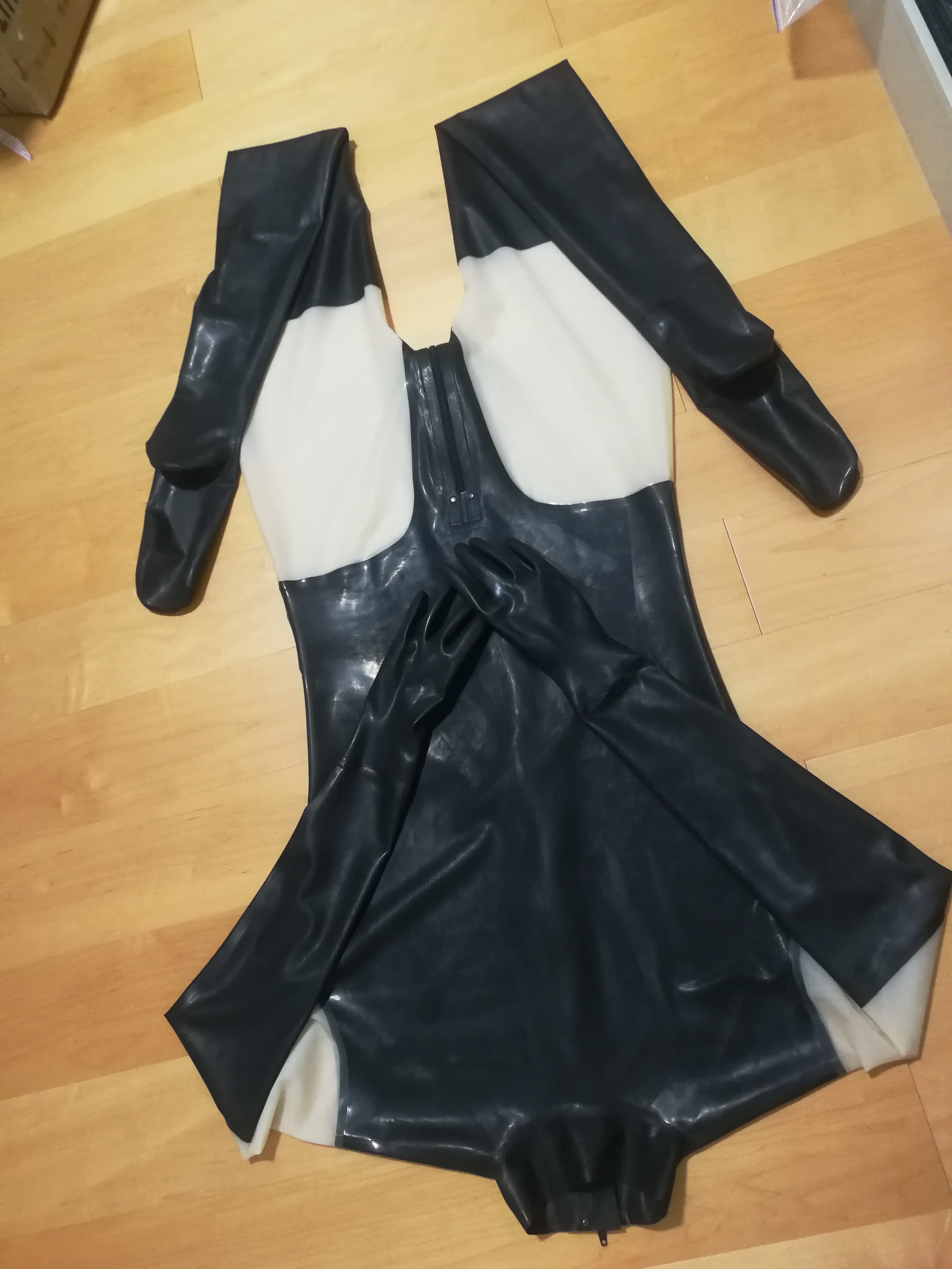 Новый дизайн облегающий латексный комбинезон прозрачный с черным трико женские