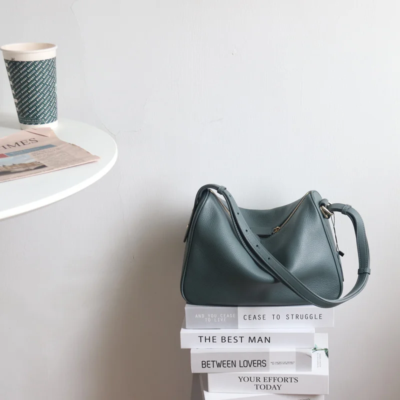 

Женская сумка для отдыха, новинка 2020, сумка из воловьей кожи на одно плечо с косым прорезем, вместительная сумка, женская сумка