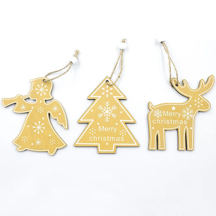 Разноцветные рождественские поделки с нарисованными буквами Рождественская