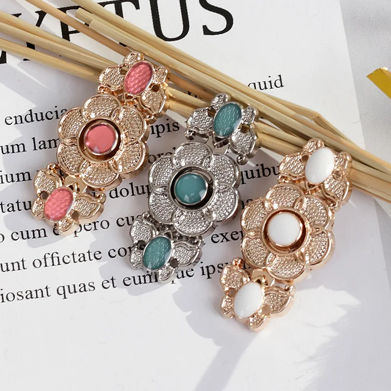 

Металлическая дисковая Пряжка ханьфу Чонсам стоячий воротник облако плечо Цветочная кнопка и кнопка ретро Минг кнопка