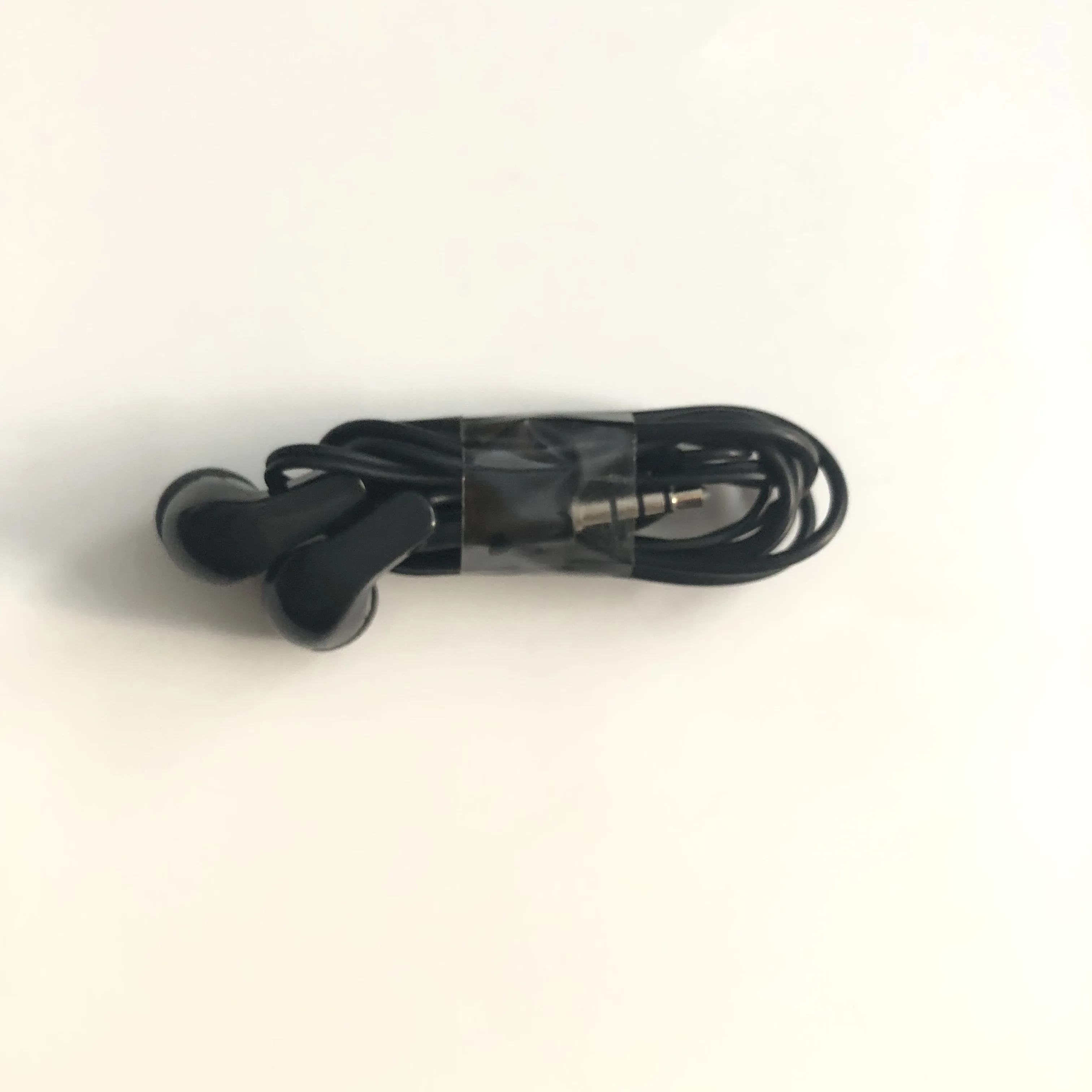 

New Original Earphone Headset For DOOGEE TITANS2 DG700 MTK6582 Quad Core 4.5" QHD540 x 960 Smartphone