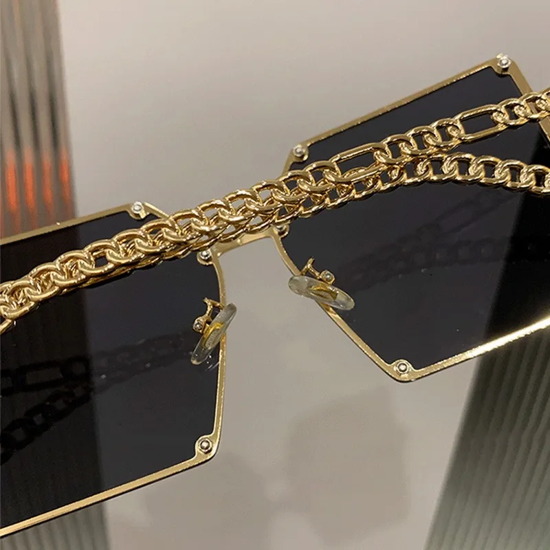 

2021 New Fashion Oversize Gradient Sunglasses For Women Vintage Alloy Chain Frame Rivet Square Sun Glasses Driver Goggles