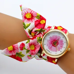Shsby Unique Ladies Flower Cloth Wristwatch Fashion Women Dress Watch Silky Chiffon Fabric Watch Sweet Girls Bracelet Watch