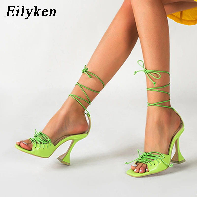 Босоножки женские мягкие кожаные с открытым носком и перекрестными