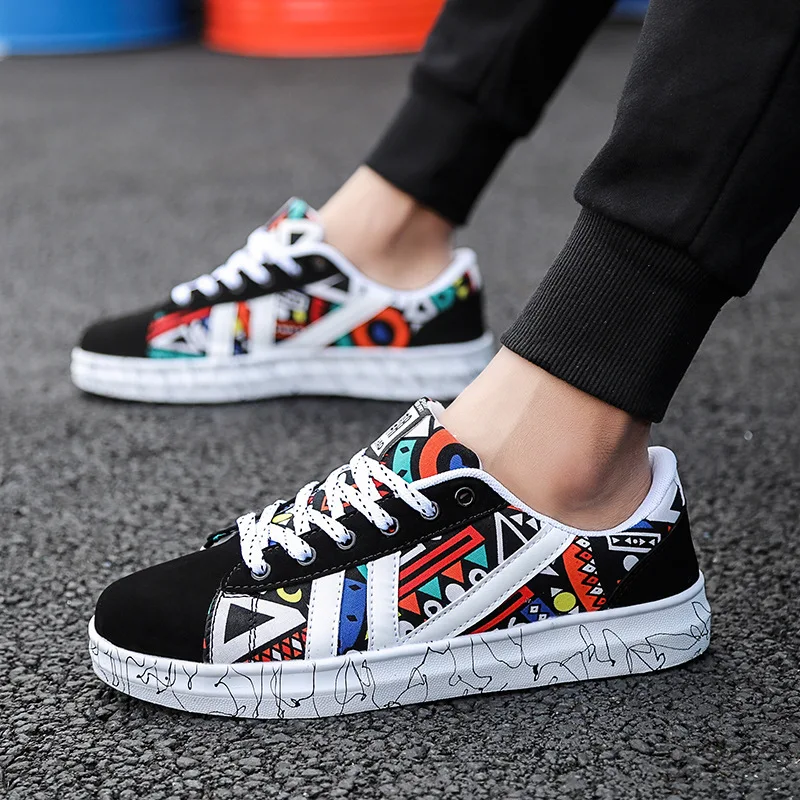 

The Latest Fashion Big Size Shoes Graffiti Men's Shoes Casual Fashion Men's Canvas Shoes Breathable Comfortable Casual Shoes