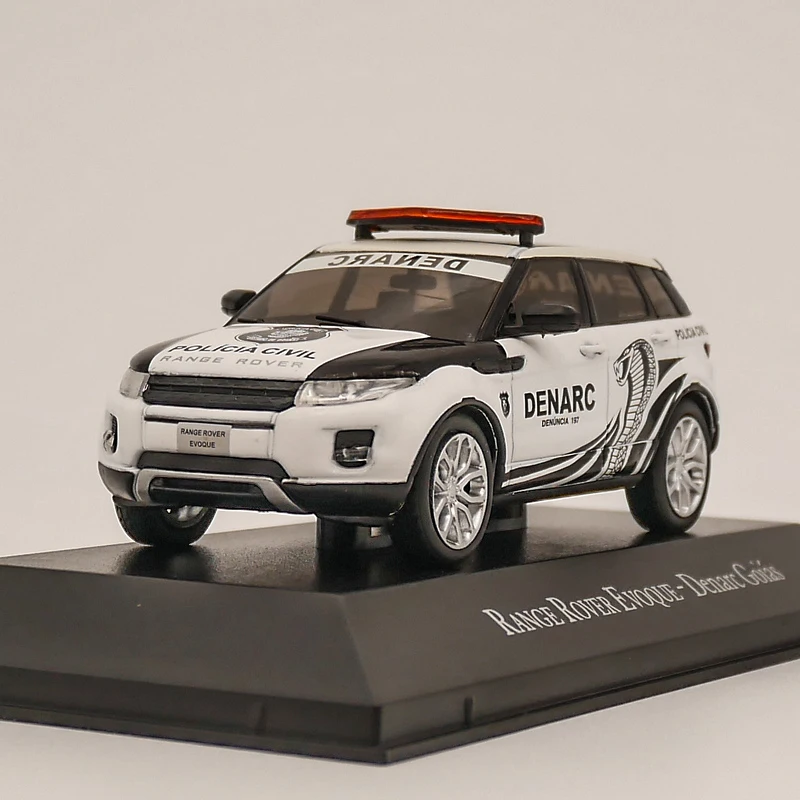 Модель автомобиля из литая под давлением Ixo 1:43 DENARC denноция 197 полиция гражданская