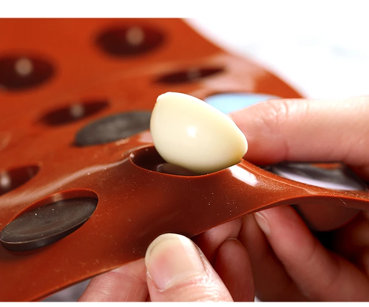 Круглая форма для торта коричневая полусфера силиконовая шоколада десерта