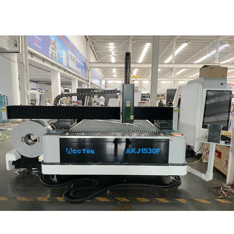 

3015 3000W Fiber Laser Cutting Machine For Metal Sheet Metal Tube Fiber Laser Cutter