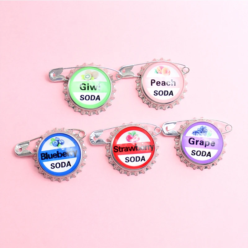 Булавка для бутылки с отворотом персиковая виноград клубника киви синяя бутылка